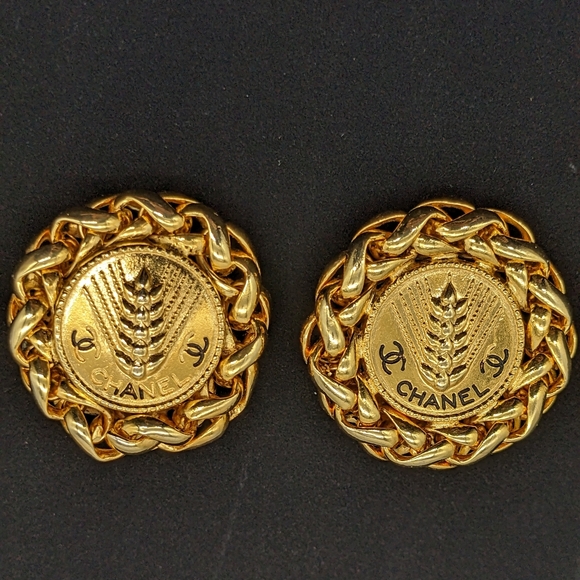 Vintage Chanel Earrings - Picture 1 of 7